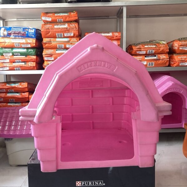 Casa Plástica Clicknew Chaminé Tam 4 Rosa 🏷️ Produto Outlet
